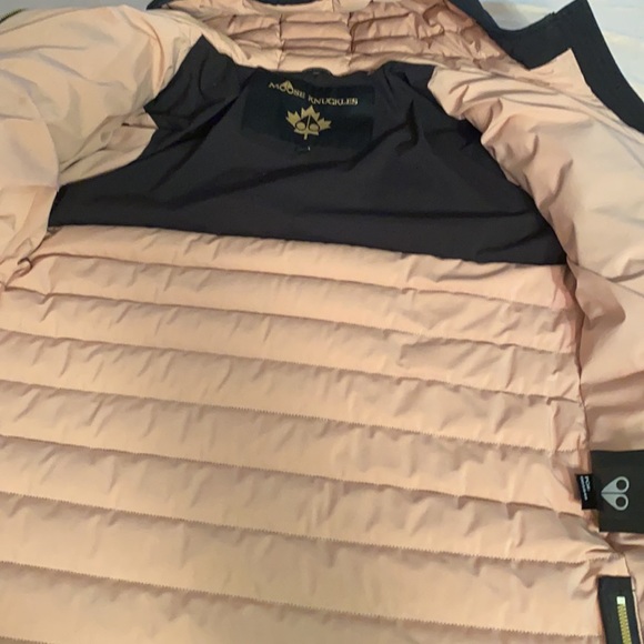 I’m selling mii bby moose knuckle coat she only try I’d it on can’t fit it women - Picture 5 of 7